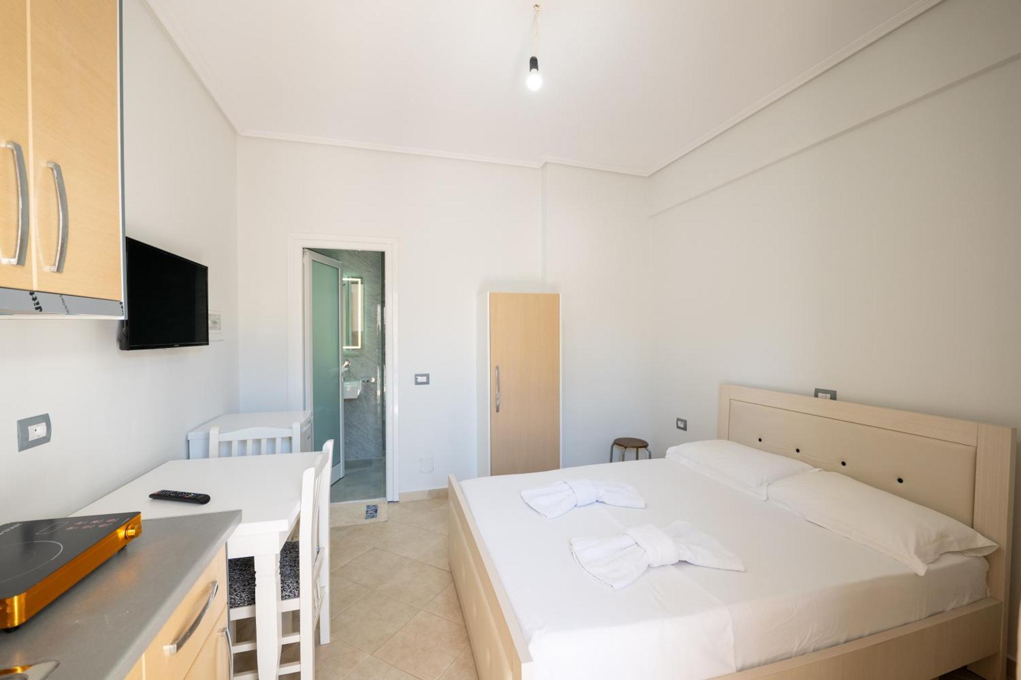 Vila Celi Sarande Bagian luar foto