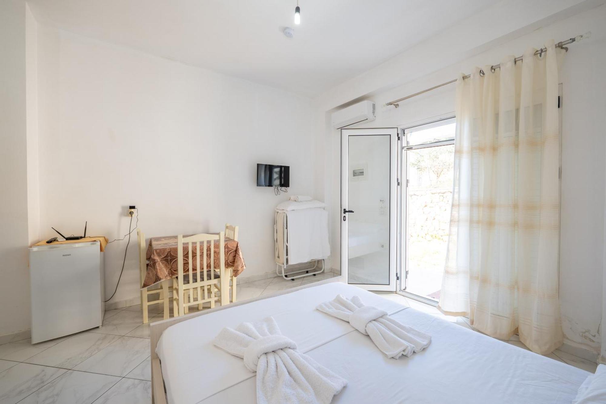 Vila Celi Sarande Bagian luar foto