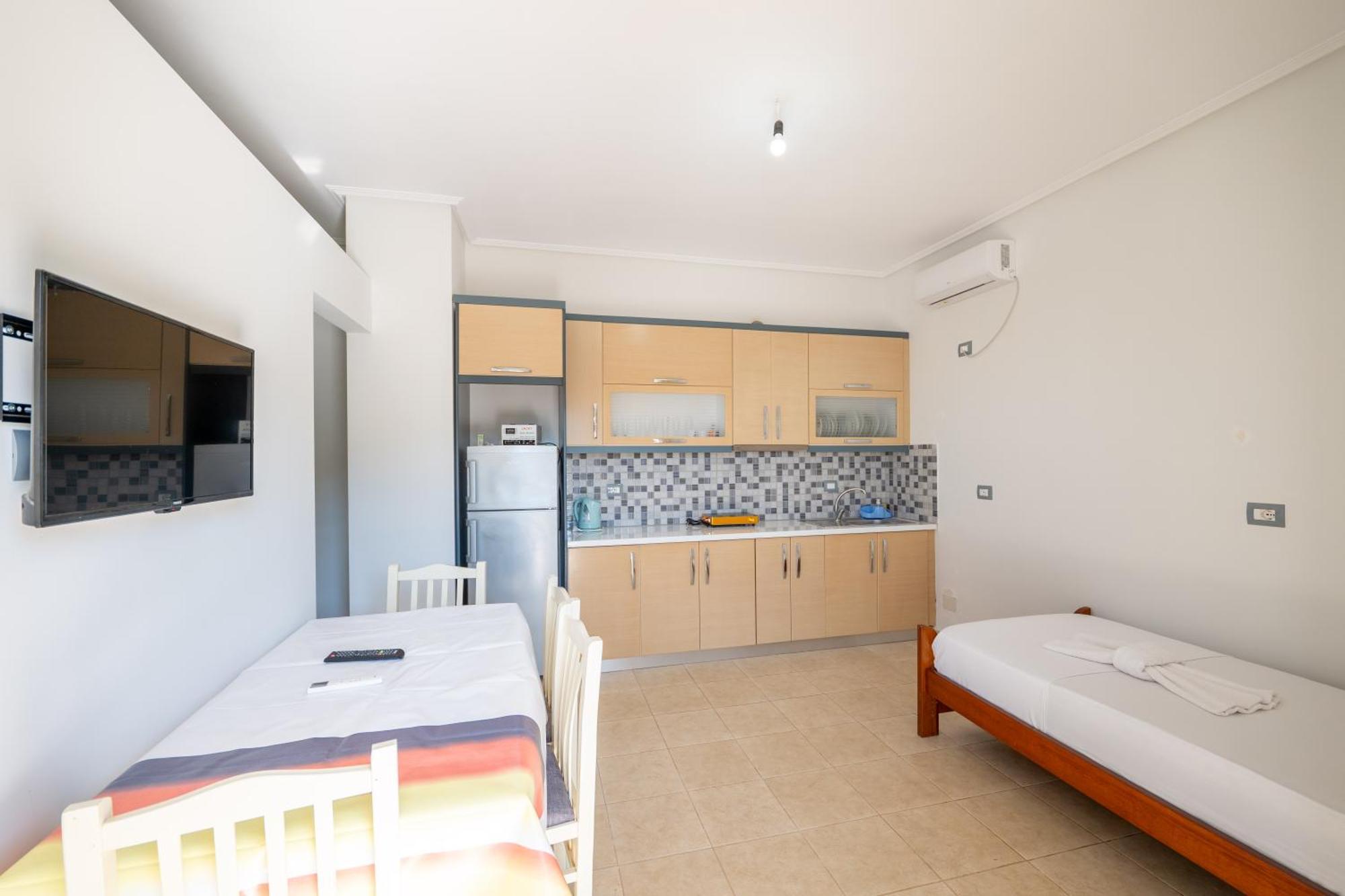 Vila Celi Sarande Bagian luar foto